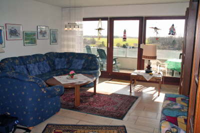 Vom Wohnzimmer haben Sie direkten Zugang zur gro�en, sonnigen Teras  F�R EINE GR�SSERE ANSICHT KLICKEN SIE EINFACH DAS FOTO AN.se 